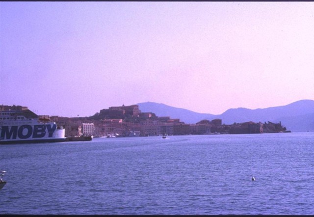k2003_rh_0044.jpg_ix.med.jpg
