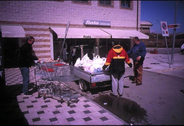 k2003_rh_0011.jpg_ix.med.jpg