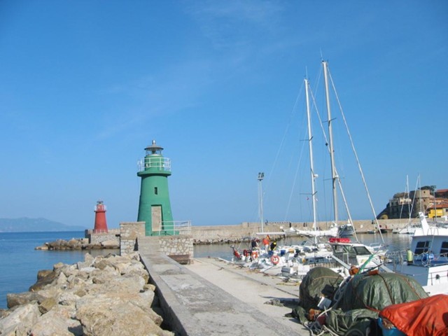 k2003_ms_0030.jpg_ix.med.jpg