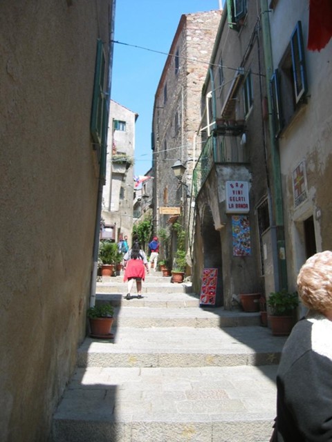 k2003_ms_0033.jpg_ix.med.jpg