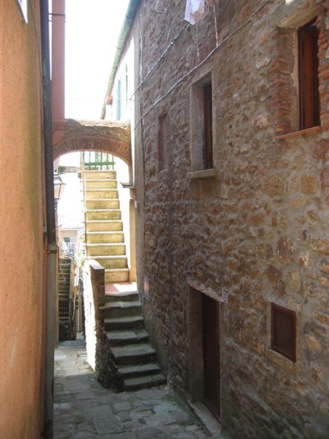 k2003_ms_0035.jpg_ix.med.jpg