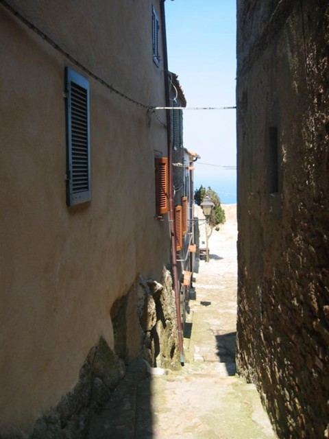 k2003_ms_0038.jpg_ix.med.jpg