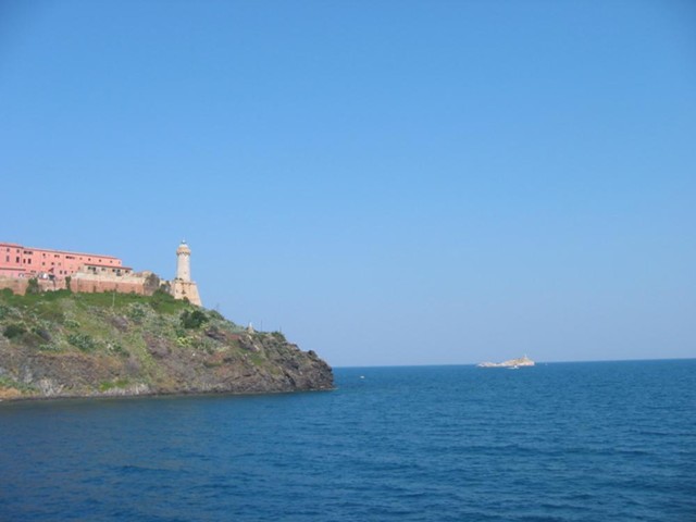 k2003_ms_0074.jpg_ix.med.jpg