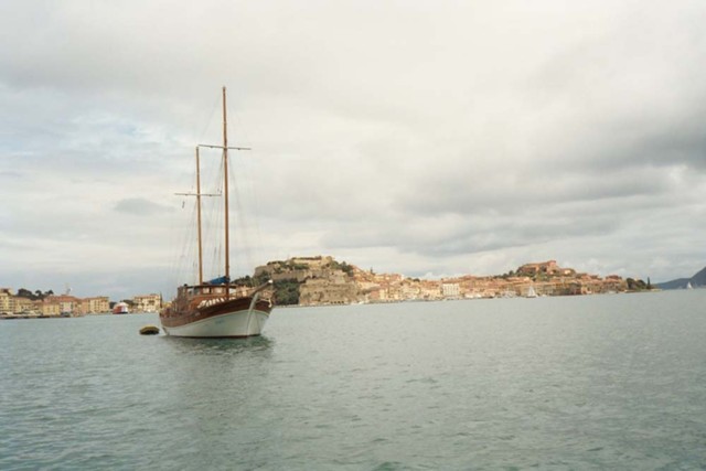 k2003_pg_0012.jpg_ix.med.jpg