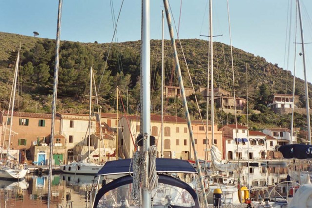 k2003_pg_0046.jpg_ix.med.jpg