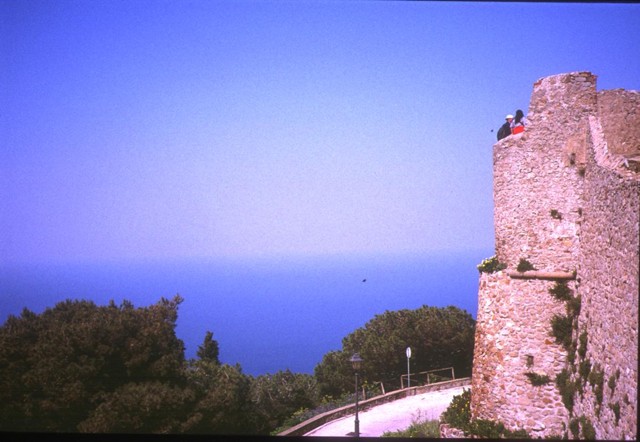k2003_rh_0021.jpg_ix.med.jpg