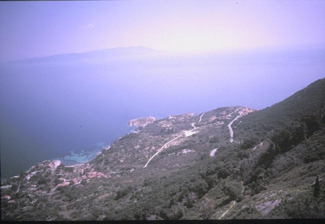 k2003_rh_0027.jpg_ix.med.jpg