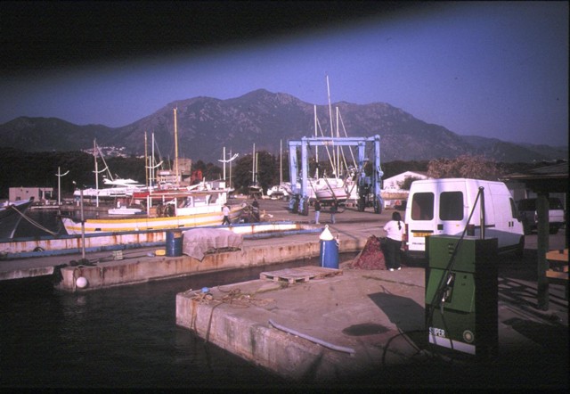 k2003_rh_0036.jpg_ix.med.jpg
