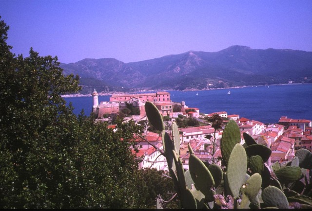k2003_rh_0047.jpg_ix.med.jpg