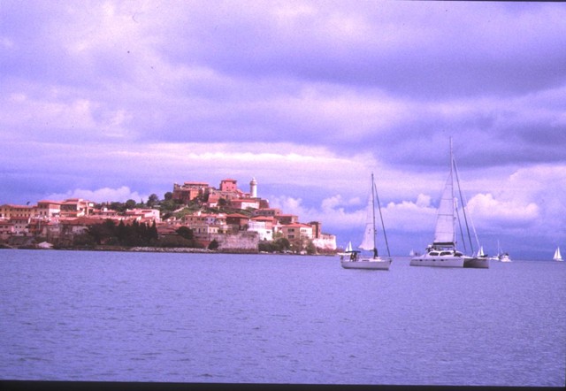 k2003_rh_0062.jpg_ix.med.jpg