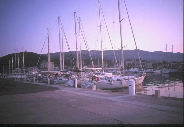 k2003_rh_0077.jpg_ix.med.jpg