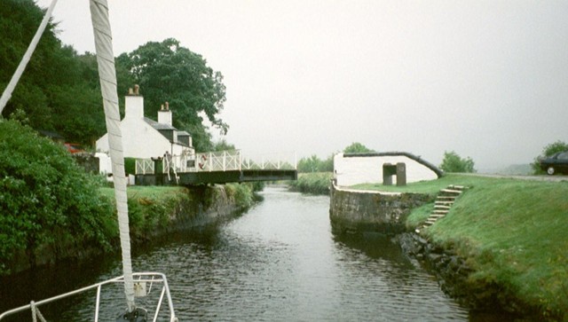 crin-007_07.jpg_ix.med.jpg