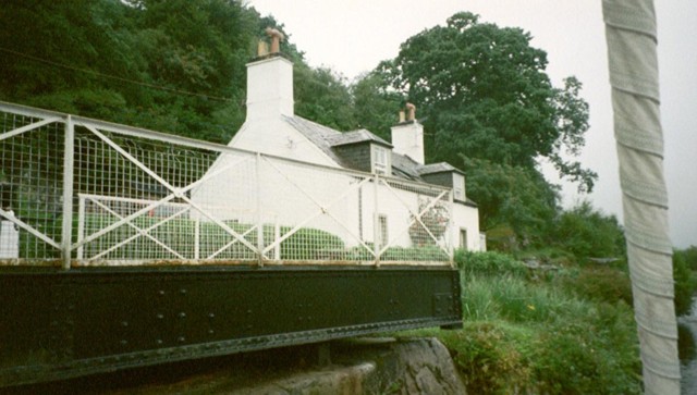 crin-009_09.jpg_ix.med.jpg